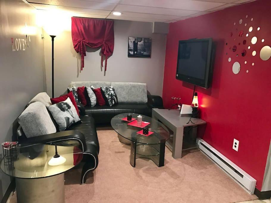 Beautiful Chalet with Hot Tub & Sauna in Poconos view 2