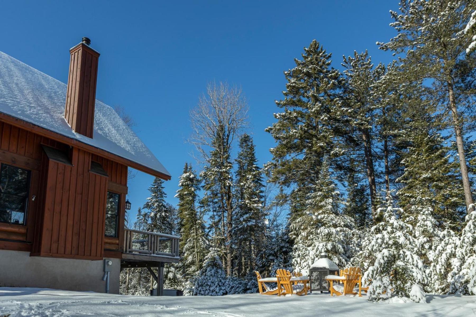 4-Bedroom Chalet Fraternite in Lac-Superieur Tremblant view 3