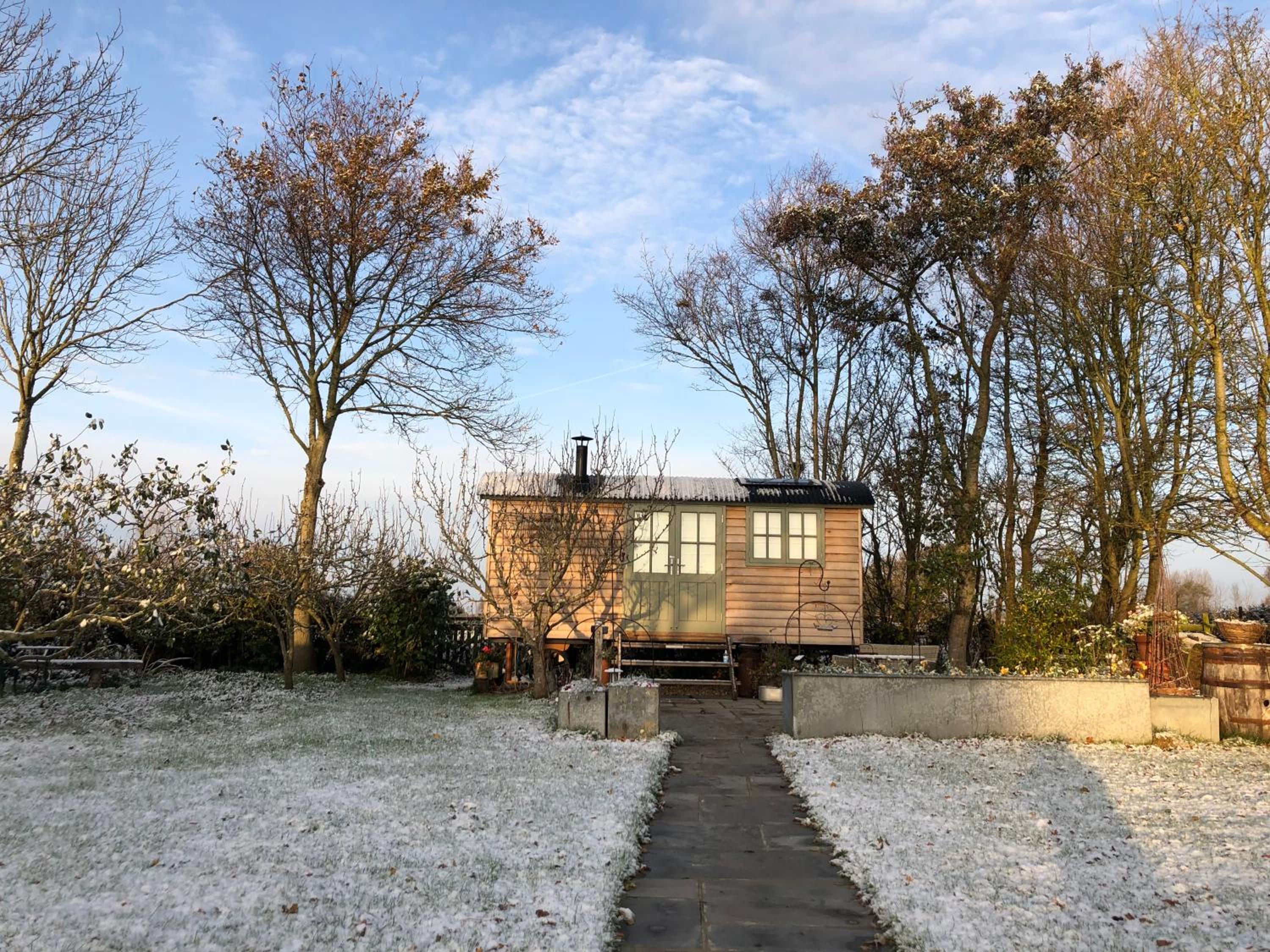 Little Plovers Shepherd Hut view 3
