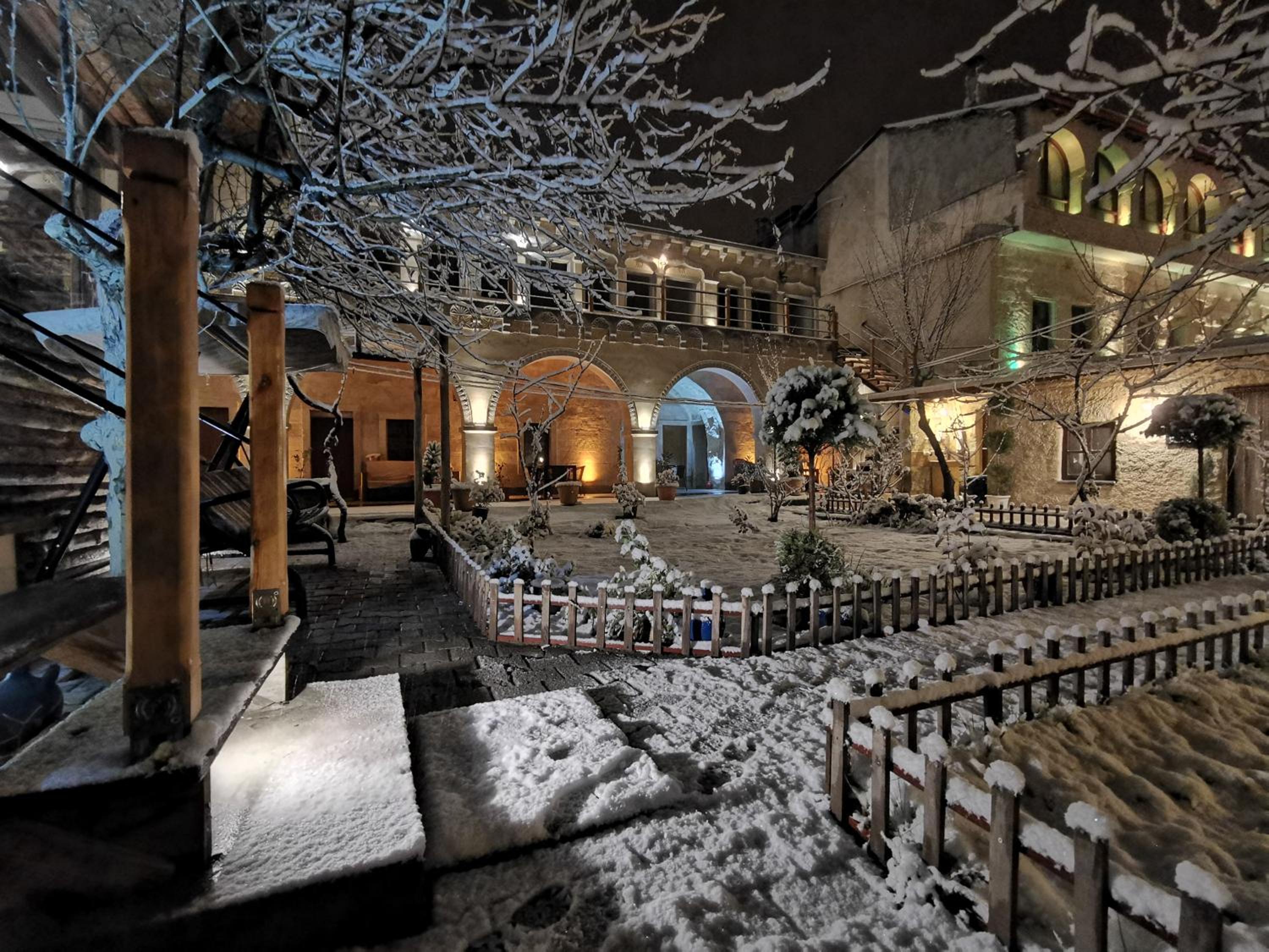 Falcon Cave Suites - Image 26