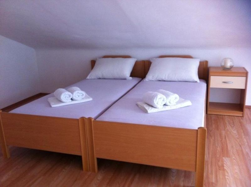 Photo 33