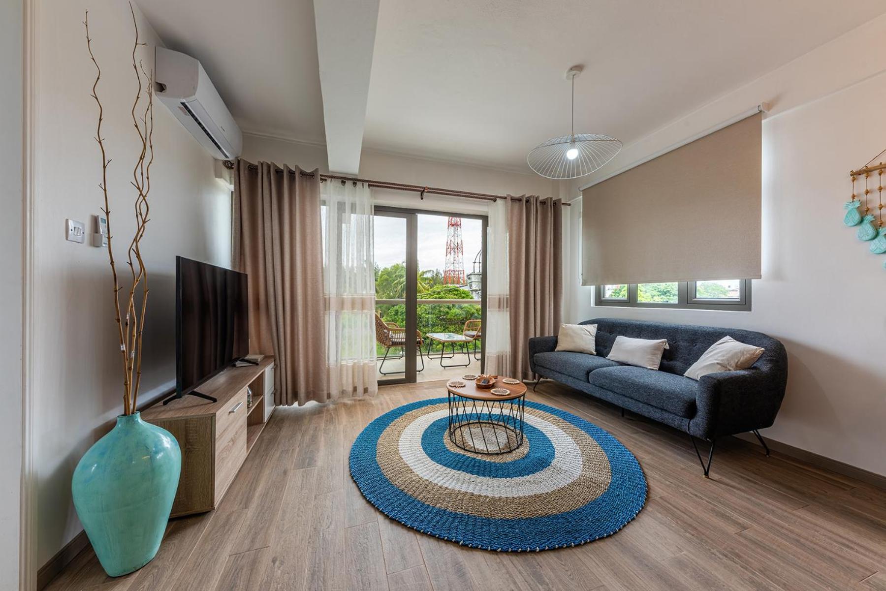 373 Wolmar Cosy and Modern Apartment- 200 metres from the Beach and Supermarkets and just next to Domaine de wolmar with views of deers and green natural p view 3