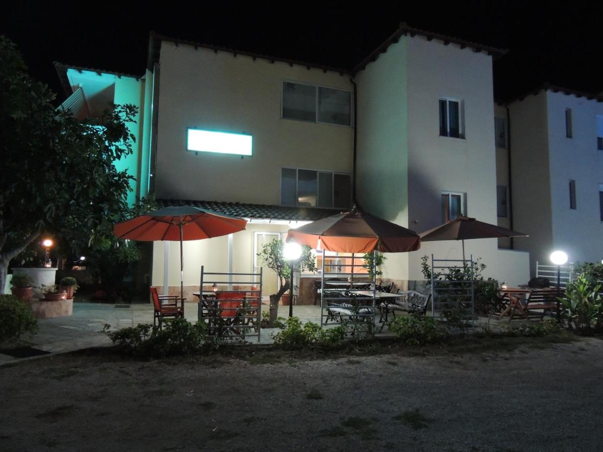 Photo 8