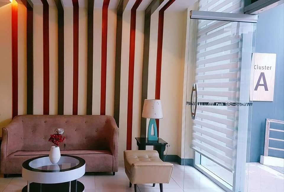 One Palm Tree Villas Condo Across NAIA Terminal 3 view 4