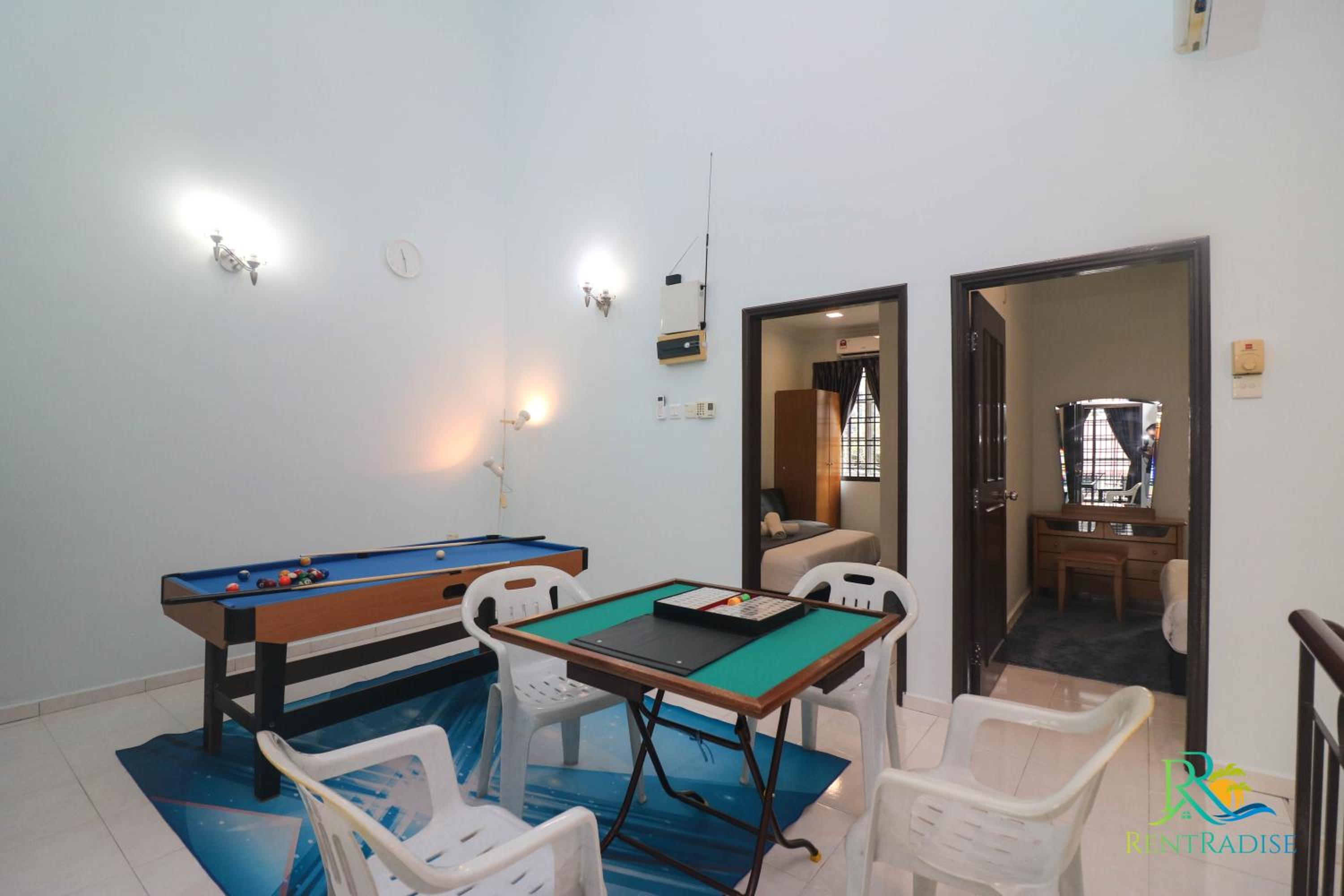 Century Garden Double Storey House BBQ/Mahjong/PoolTable by UHA