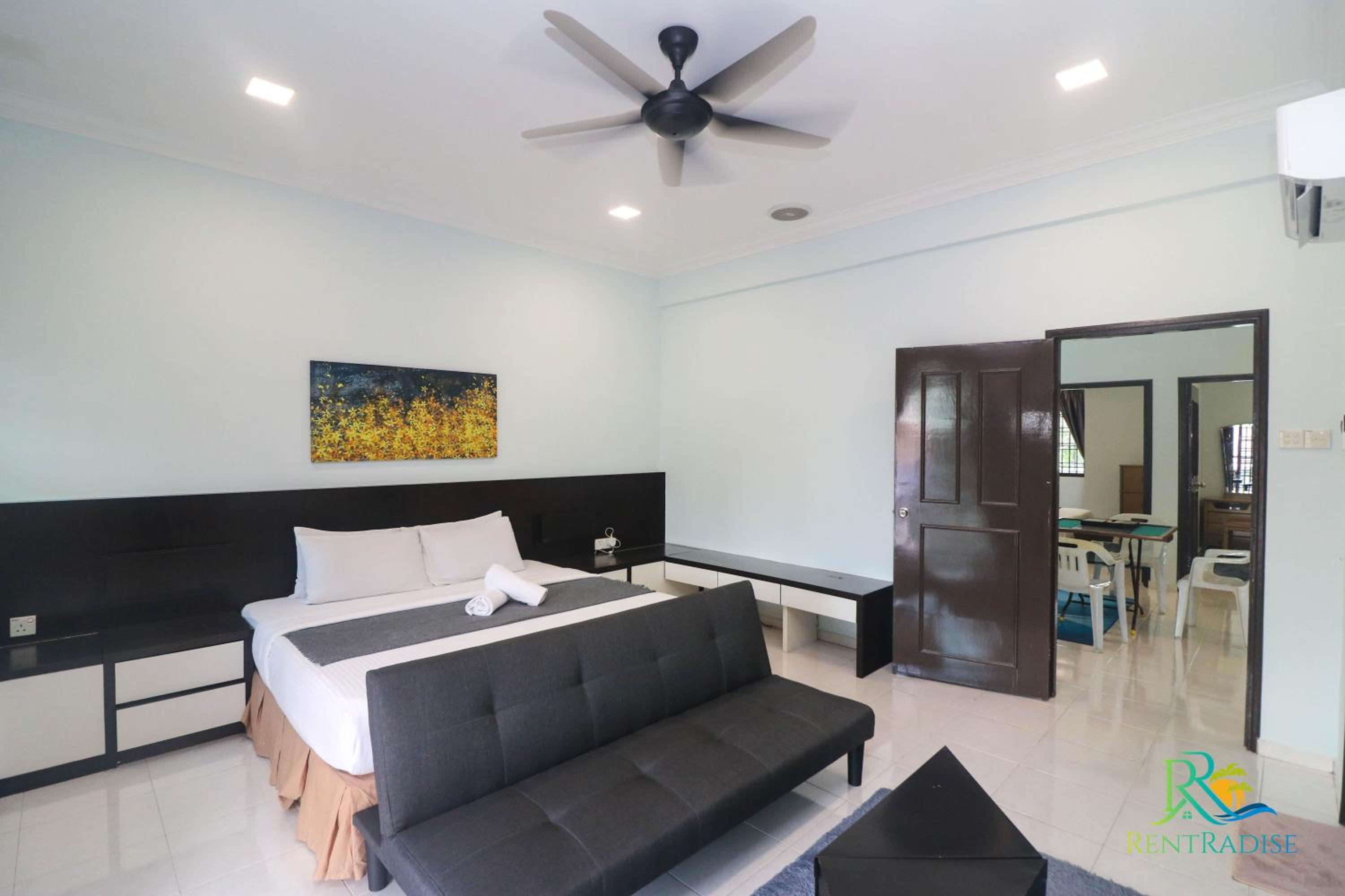 Century Garden Double Storey House BBQ/Mahjong/PoolTable by UHA