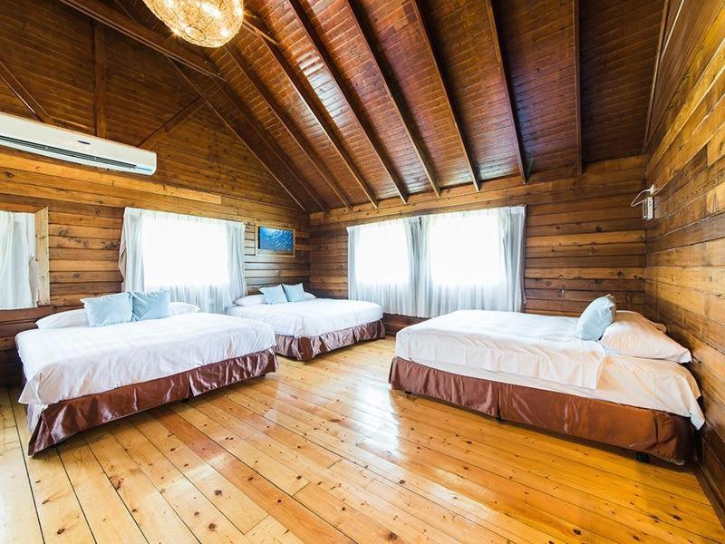 Kentington Resort