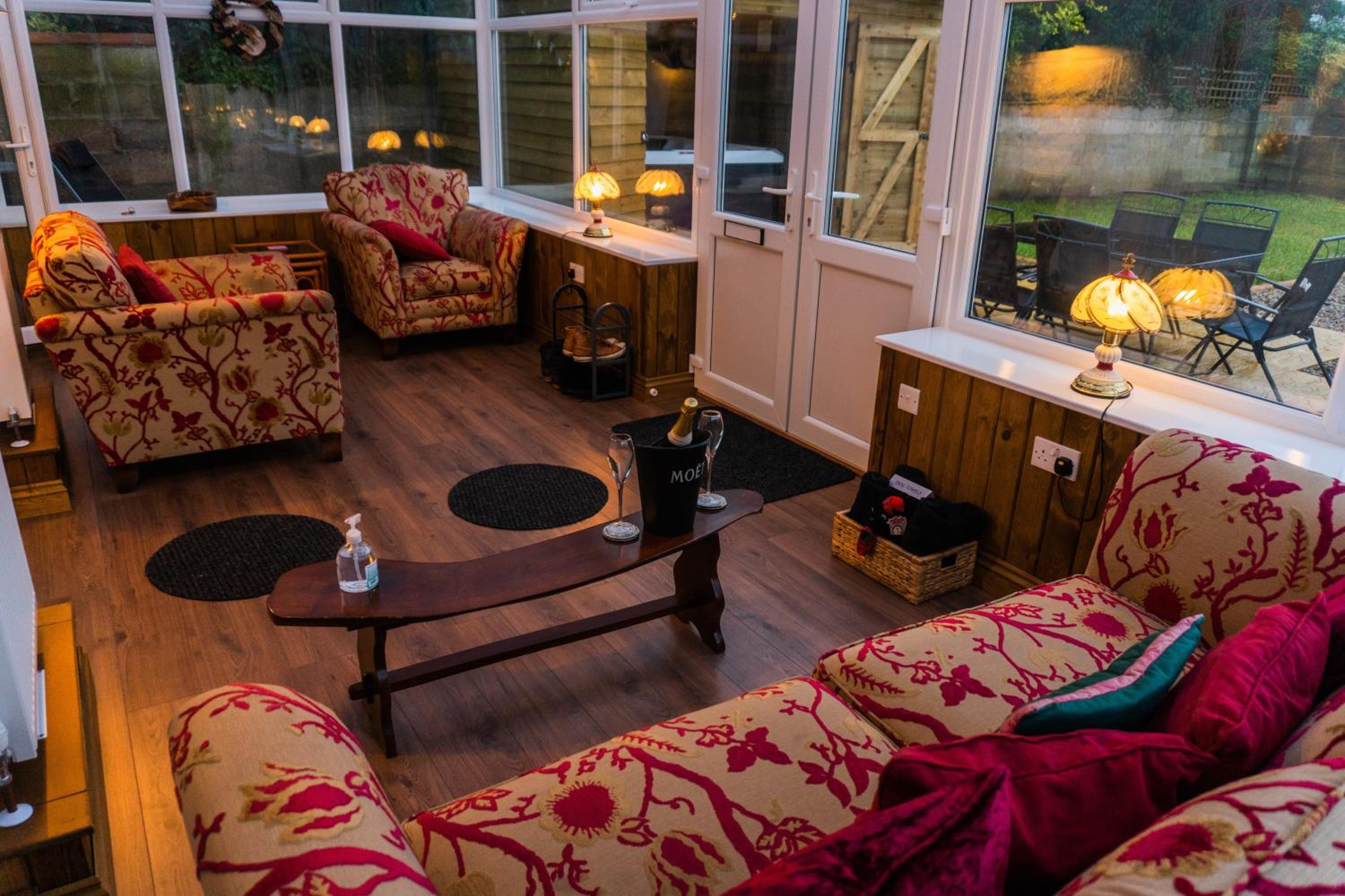 Hotel Hot Tub Pet Friendly Luxury Cosy Cottage