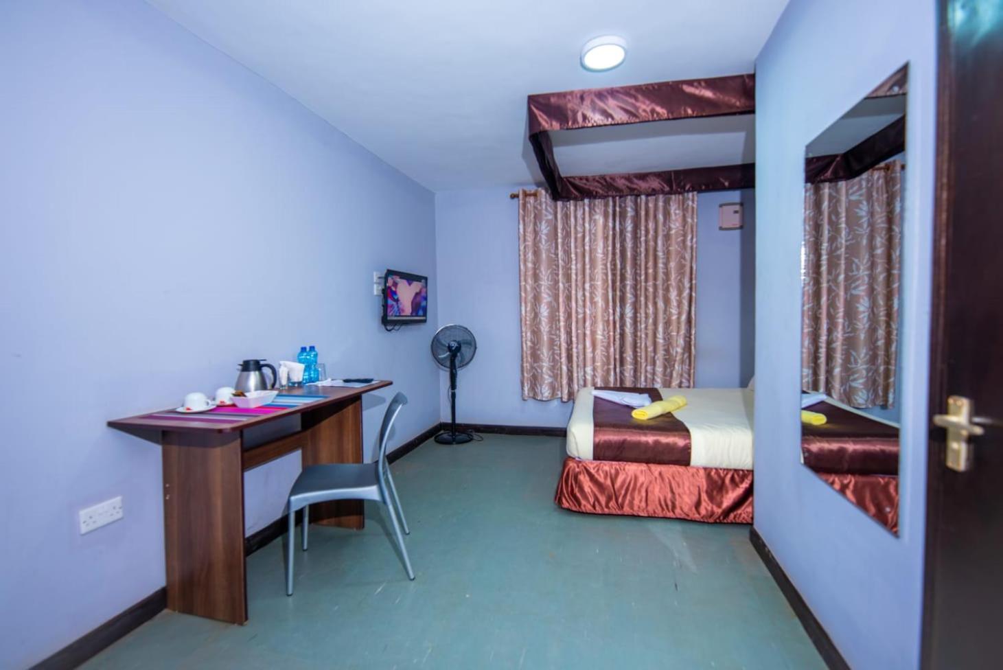 Kings Premier Inn photo 4