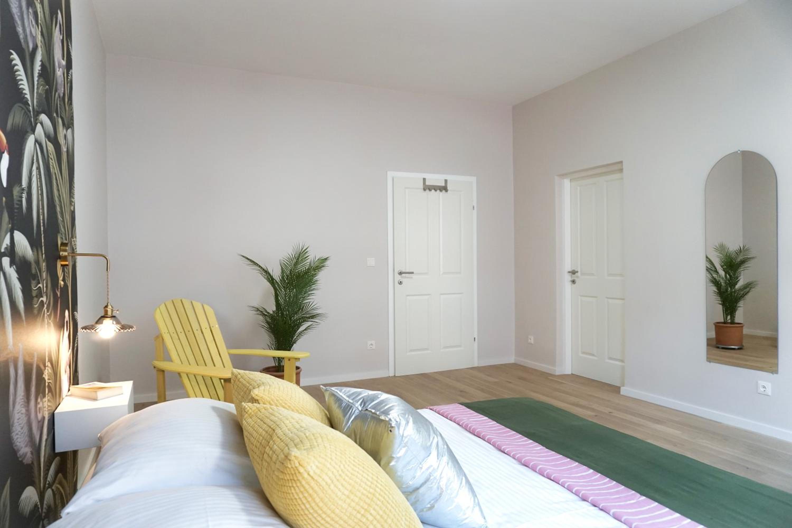 Large Apartments - Great for Groups - with Balcony or Terrace