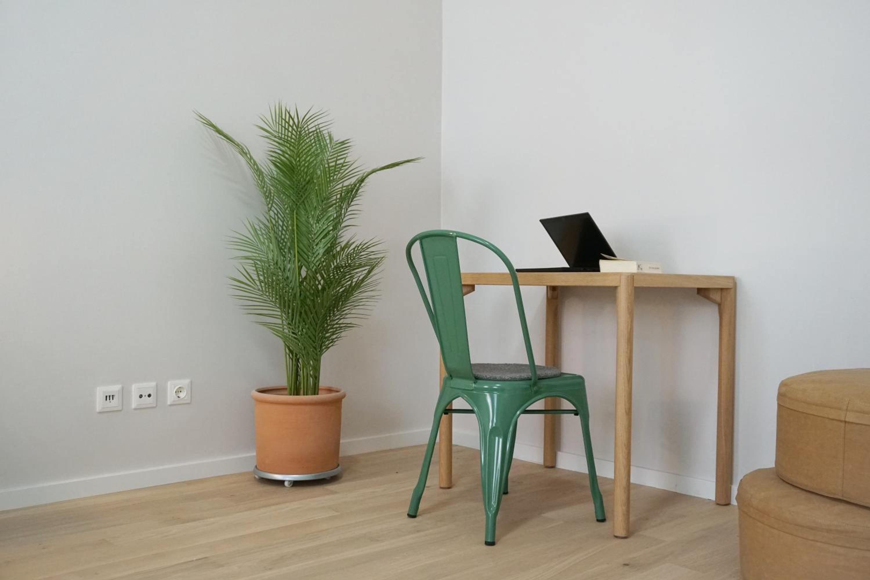 Large Apartments - Great for Groups - with Balcony or Terrace
