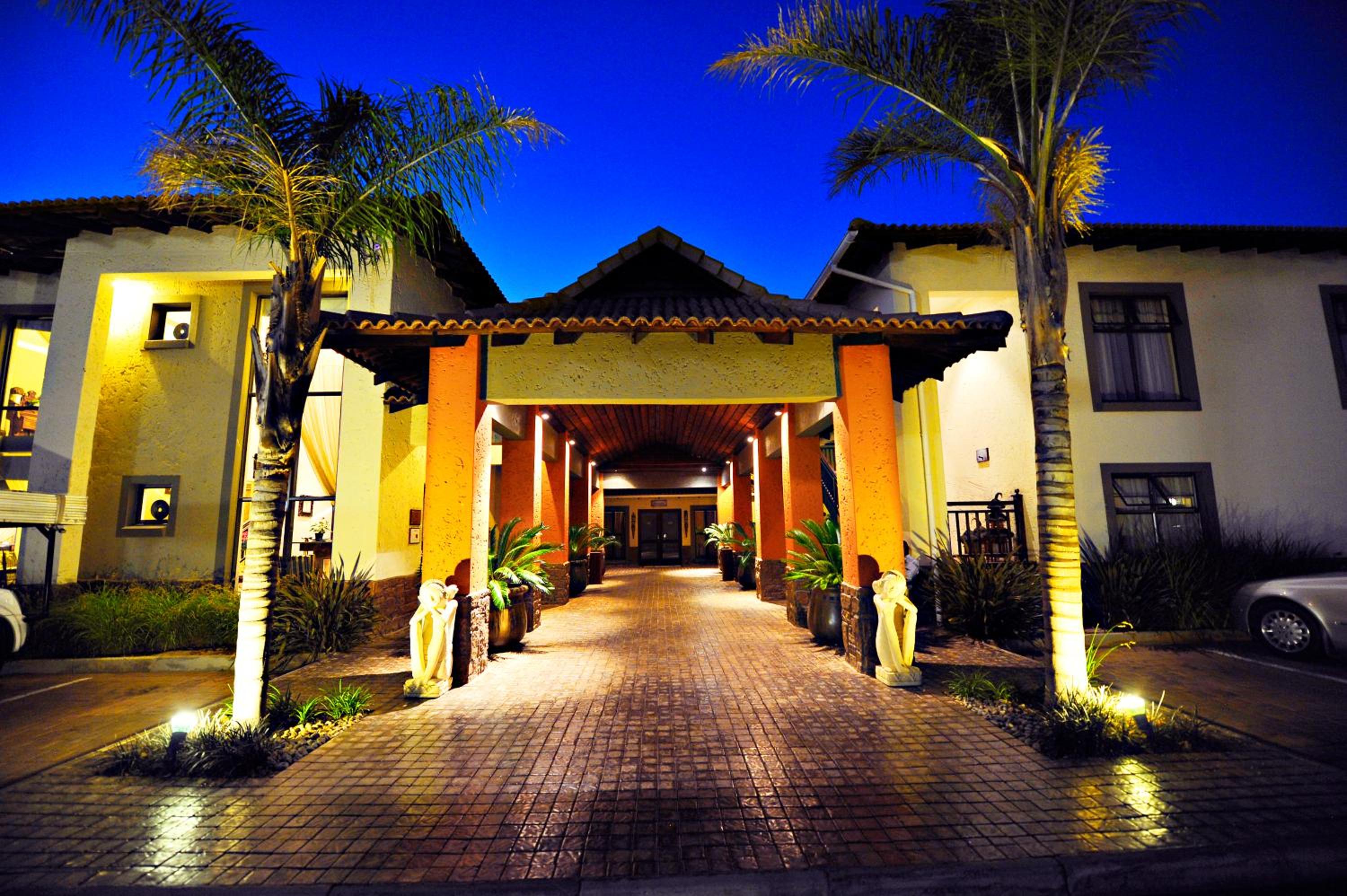 Hotel Villa Bali Luxury Guesthouse - Image 1