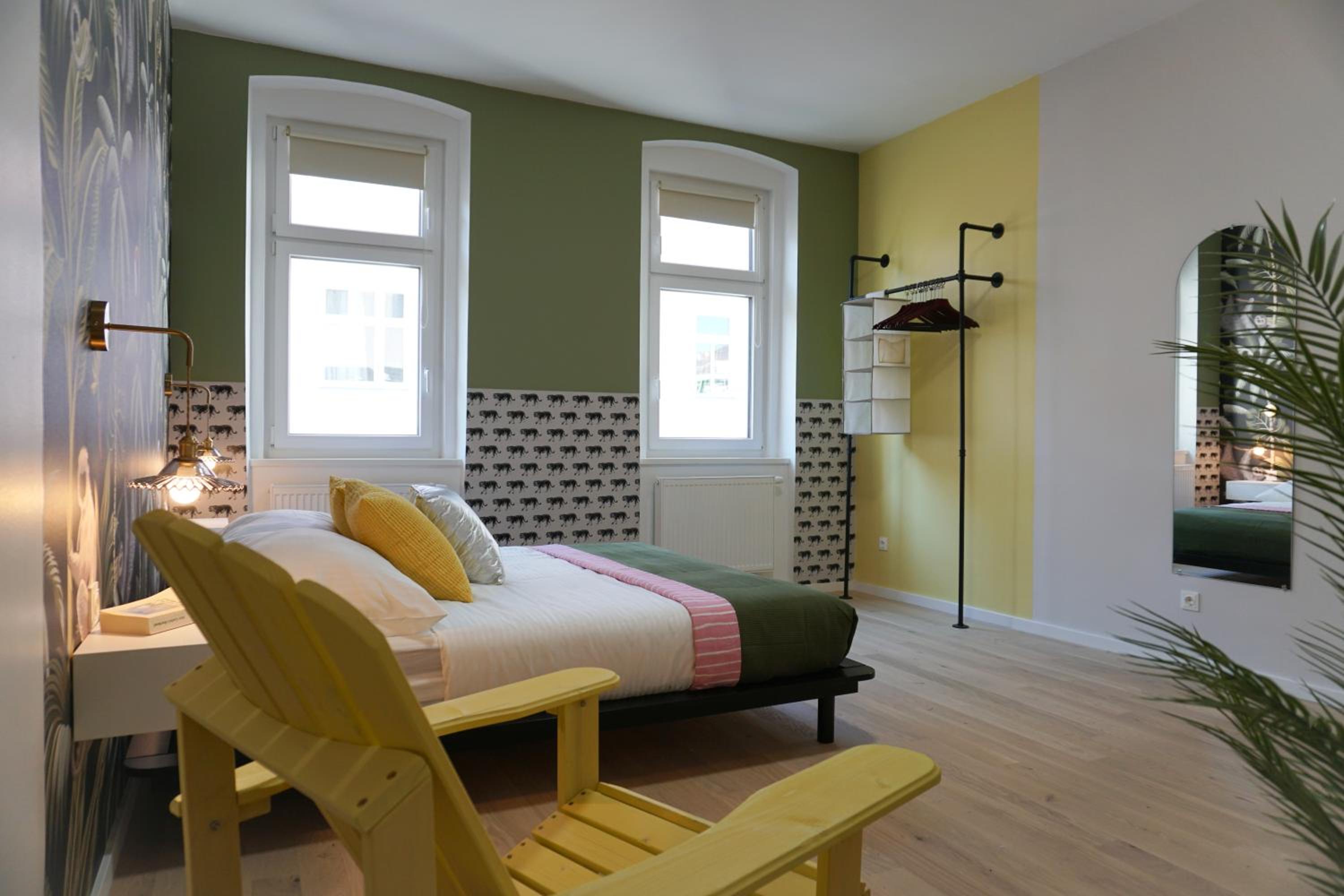 Large Apartments - Great for Groups - with Balcony or Terrace