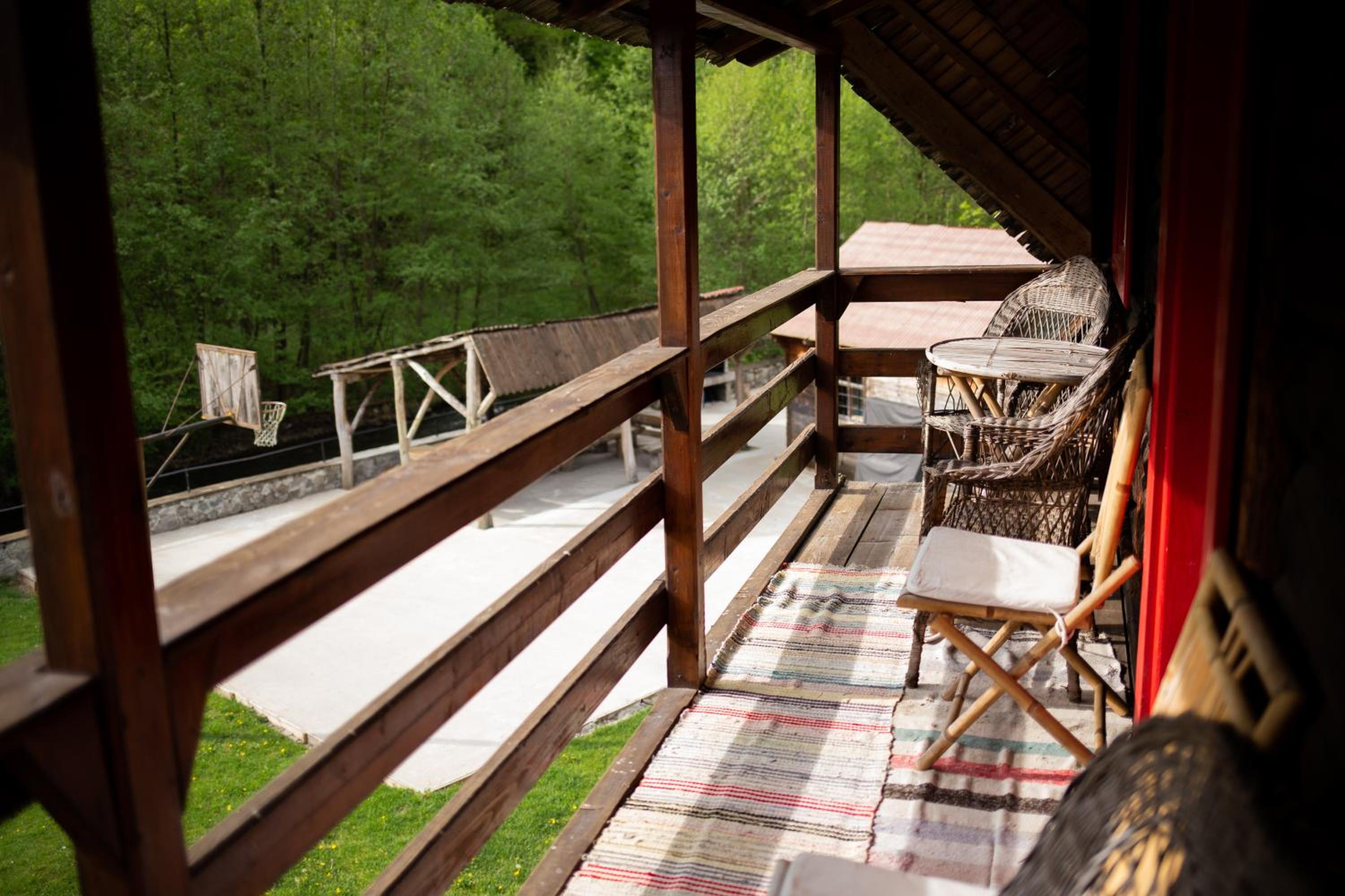 Cabana Iubu view 5