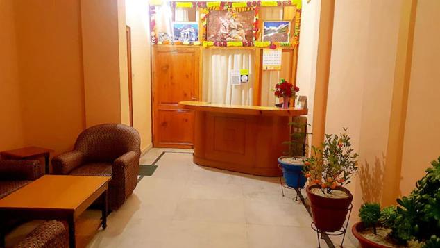 Lobby & Reception