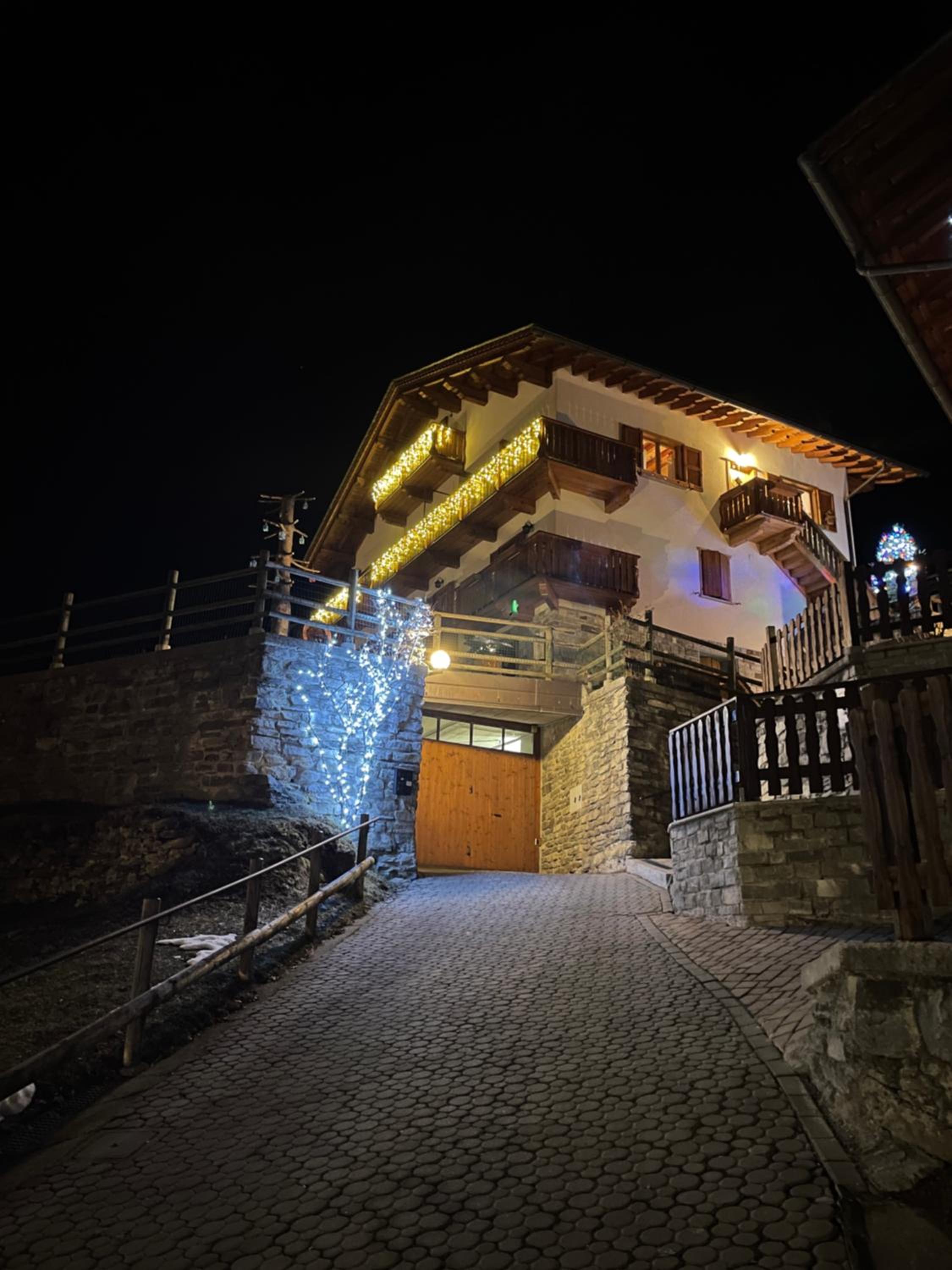 Residence Fior di Roccia view 3