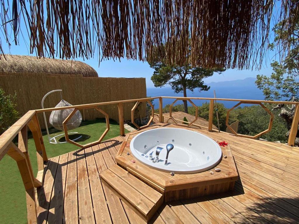 Jacuzzi