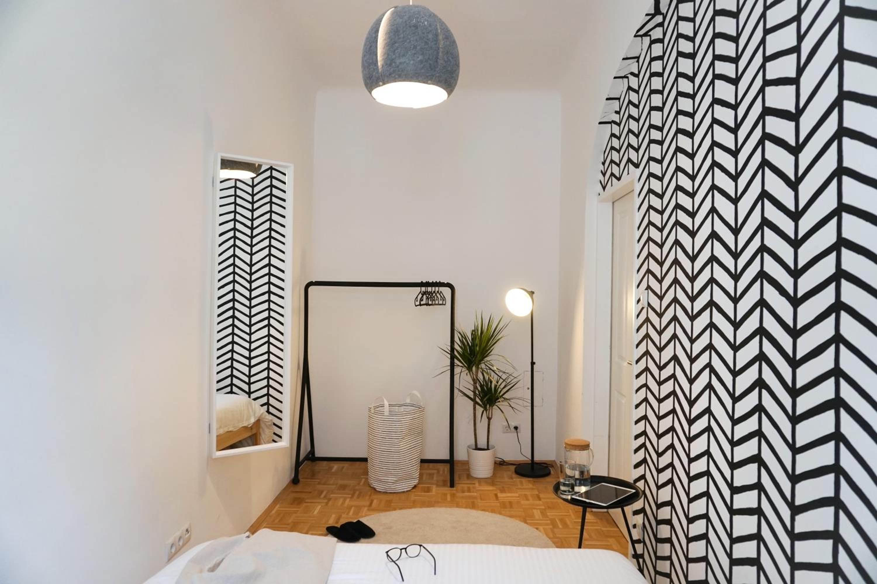 Large Apartments - Great for Groups - with Balcony or Terrace