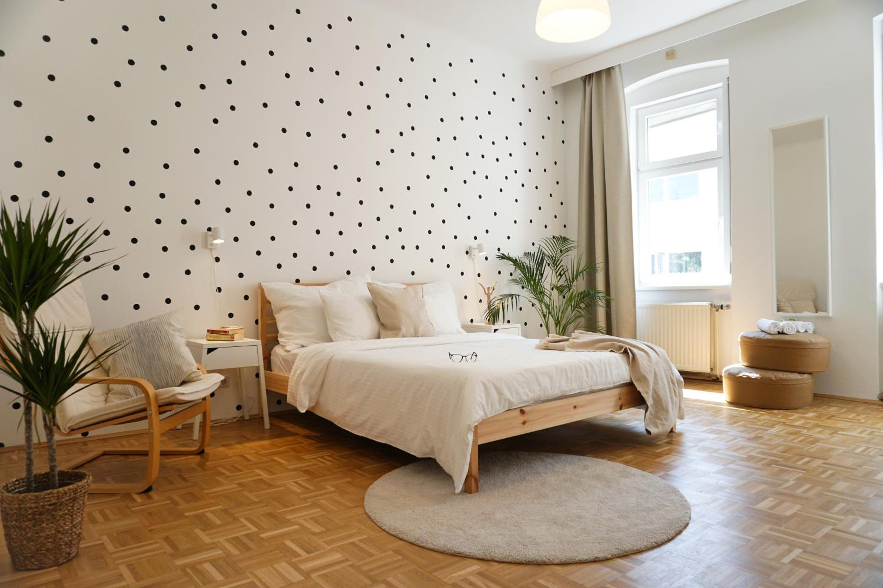 Large Apartments - Great for Groups - with Balcony or Terrace