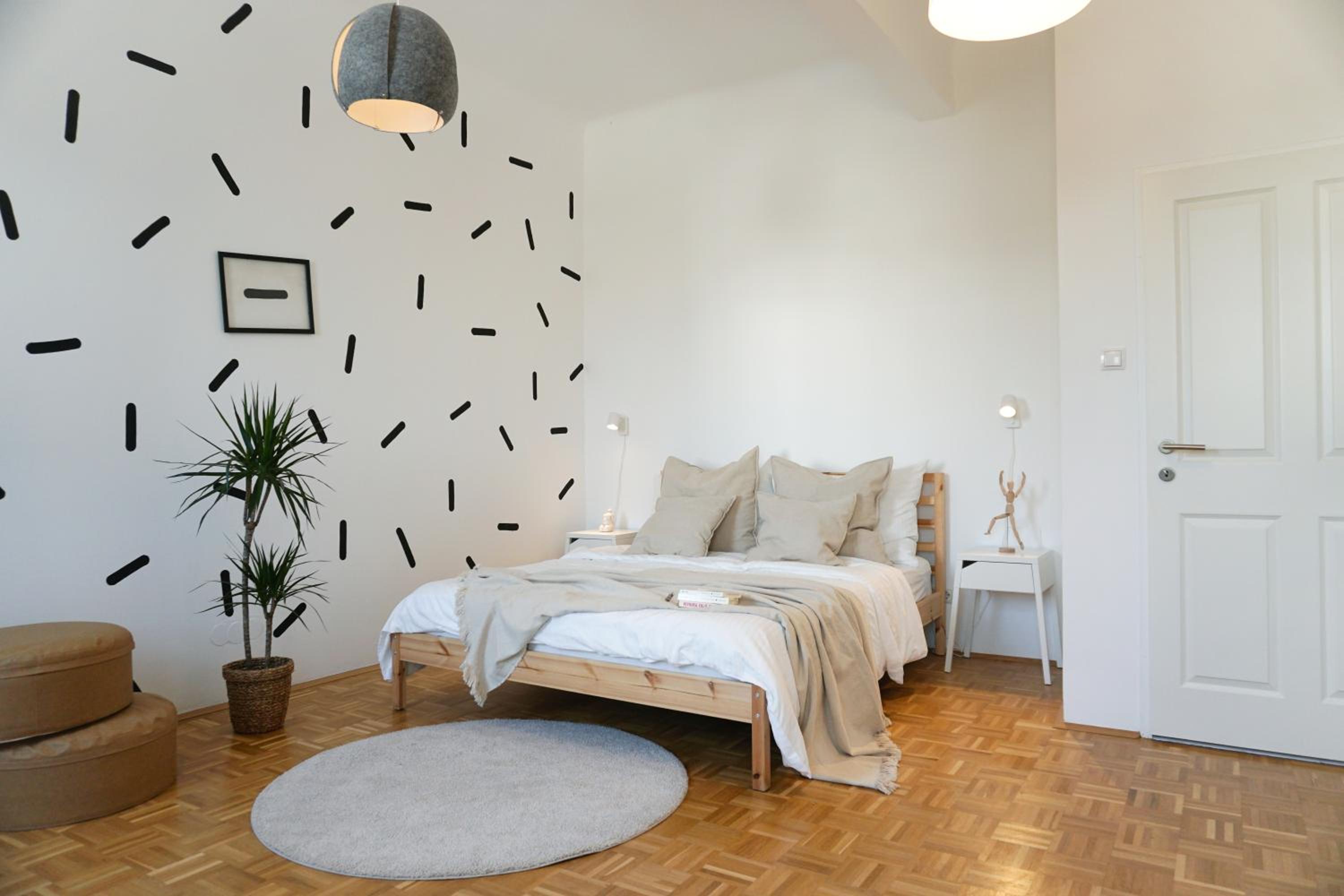 Large Apartments - Great for Groups - with Balcony or Terrace