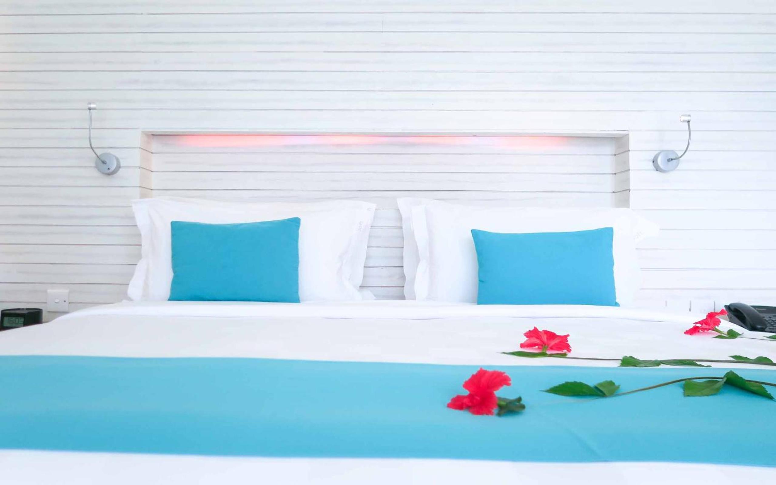 Holiday Inn Resort Kandooma Maldives - Kids Stay & Eat Free and Free Roundtrip Speed Boat for a minimum 4 nights stay — photo 174