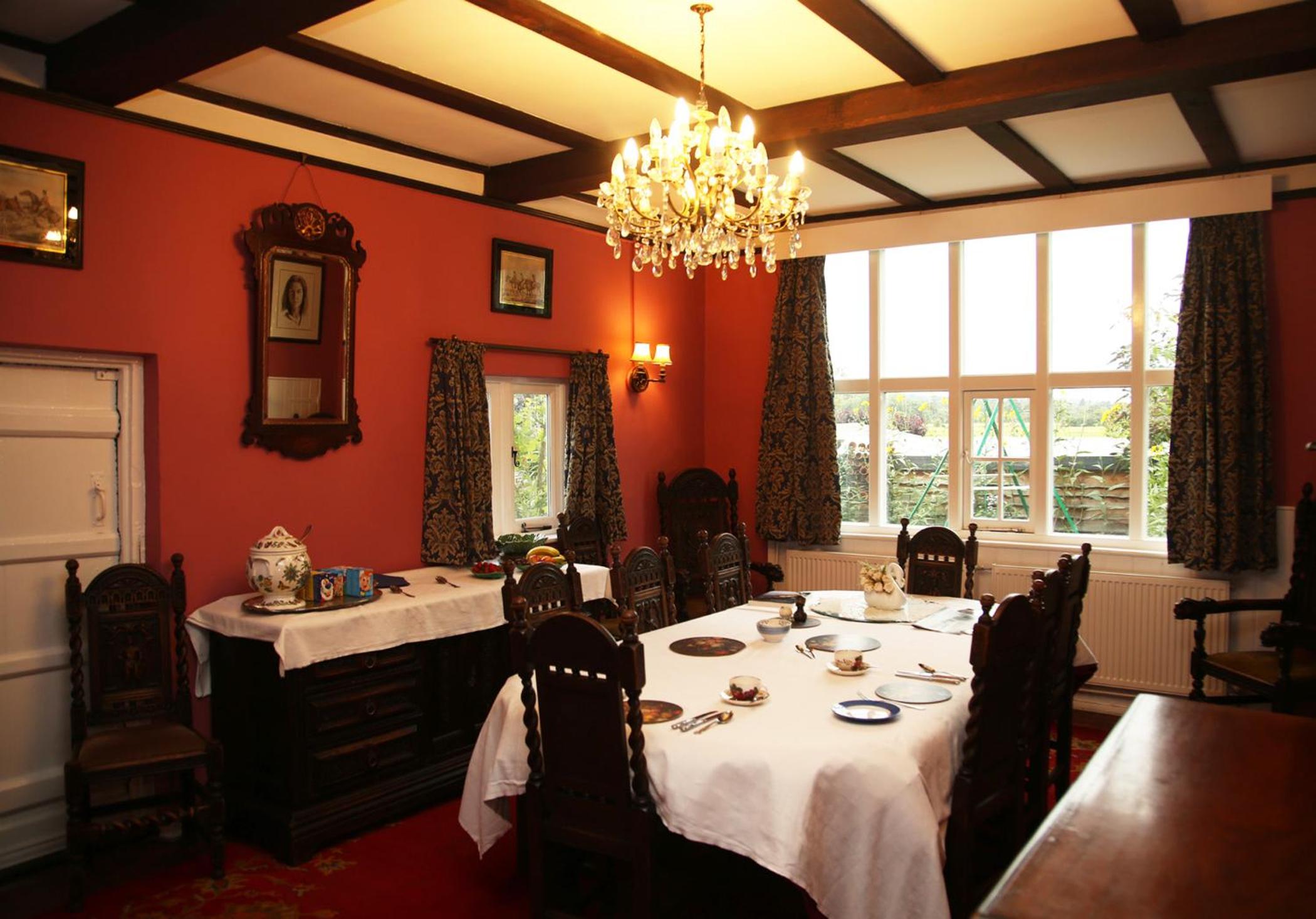 Inverloddon Bed and Breakfast, Wargrave view 2