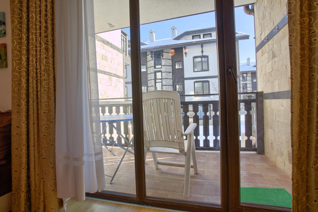 Cozy One-Bedroom apartment with Nature View by Flat Mаnager view 2
