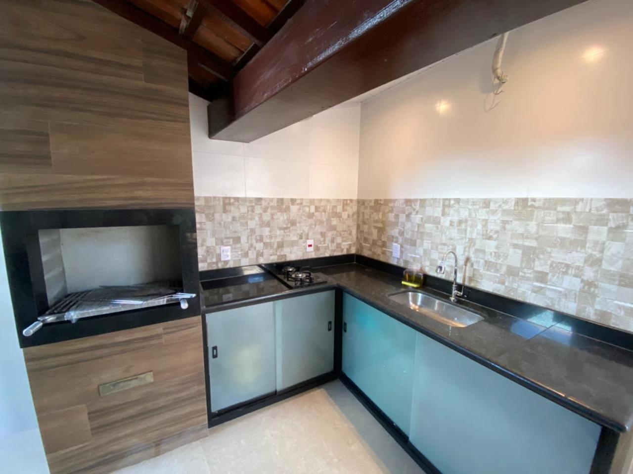 CASA COM PISCINA EM ARRAIAL DO CABO