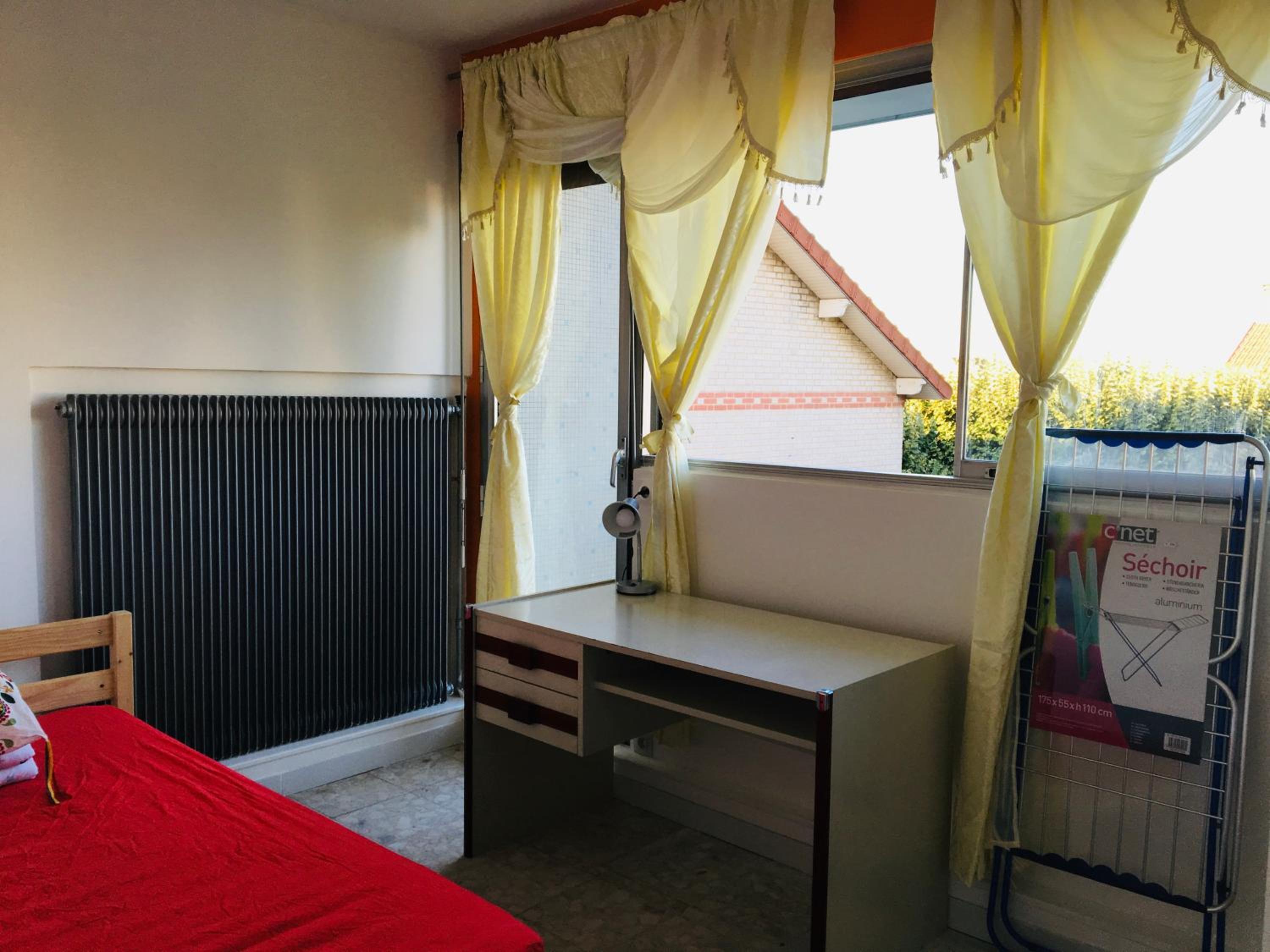 Confortable-House view 3