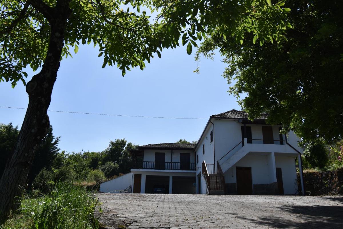 Travessa Das Quintas view 2