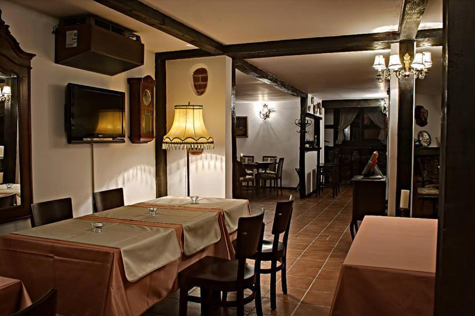 Pensiune-Restaurant Tara Luanei