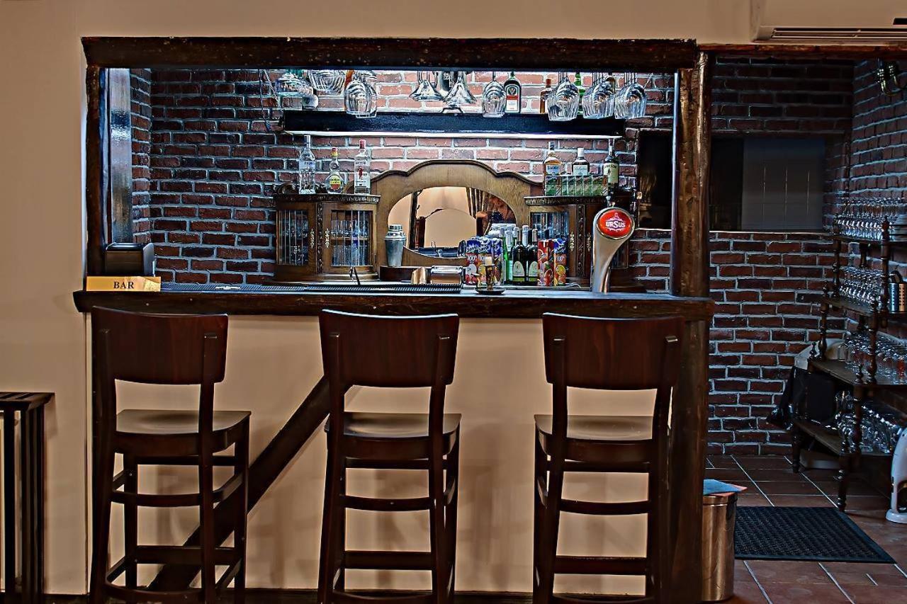 Pensiune-Restaurant Tara Luanei