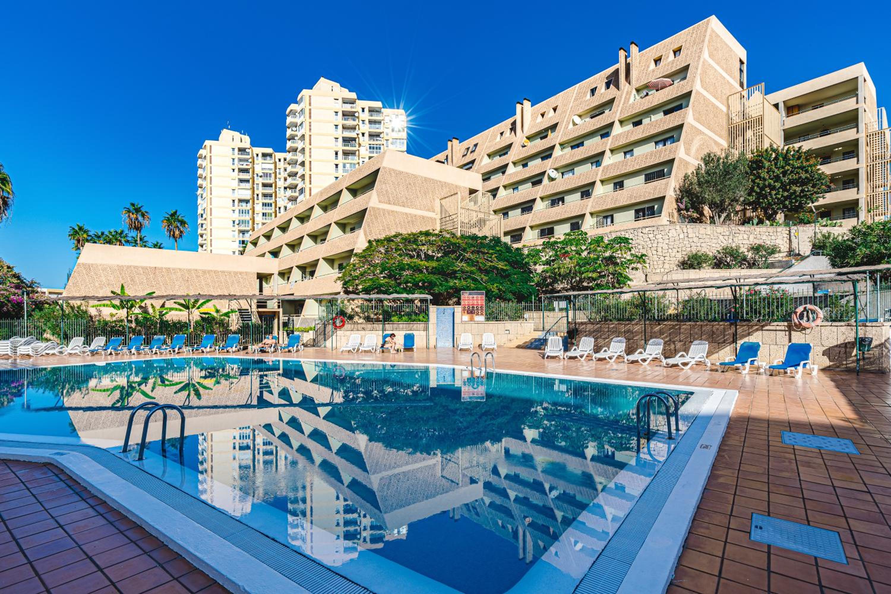 Apartamentos Playazul en Playa de las Americas — recepcion & lobby
