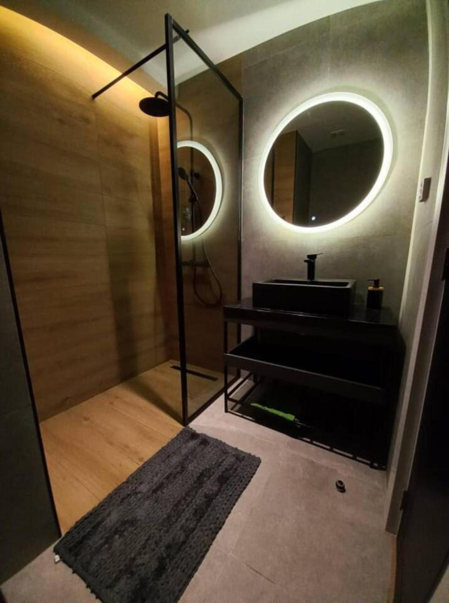 Captivating 2-Bed Apartment in Tunis view 3