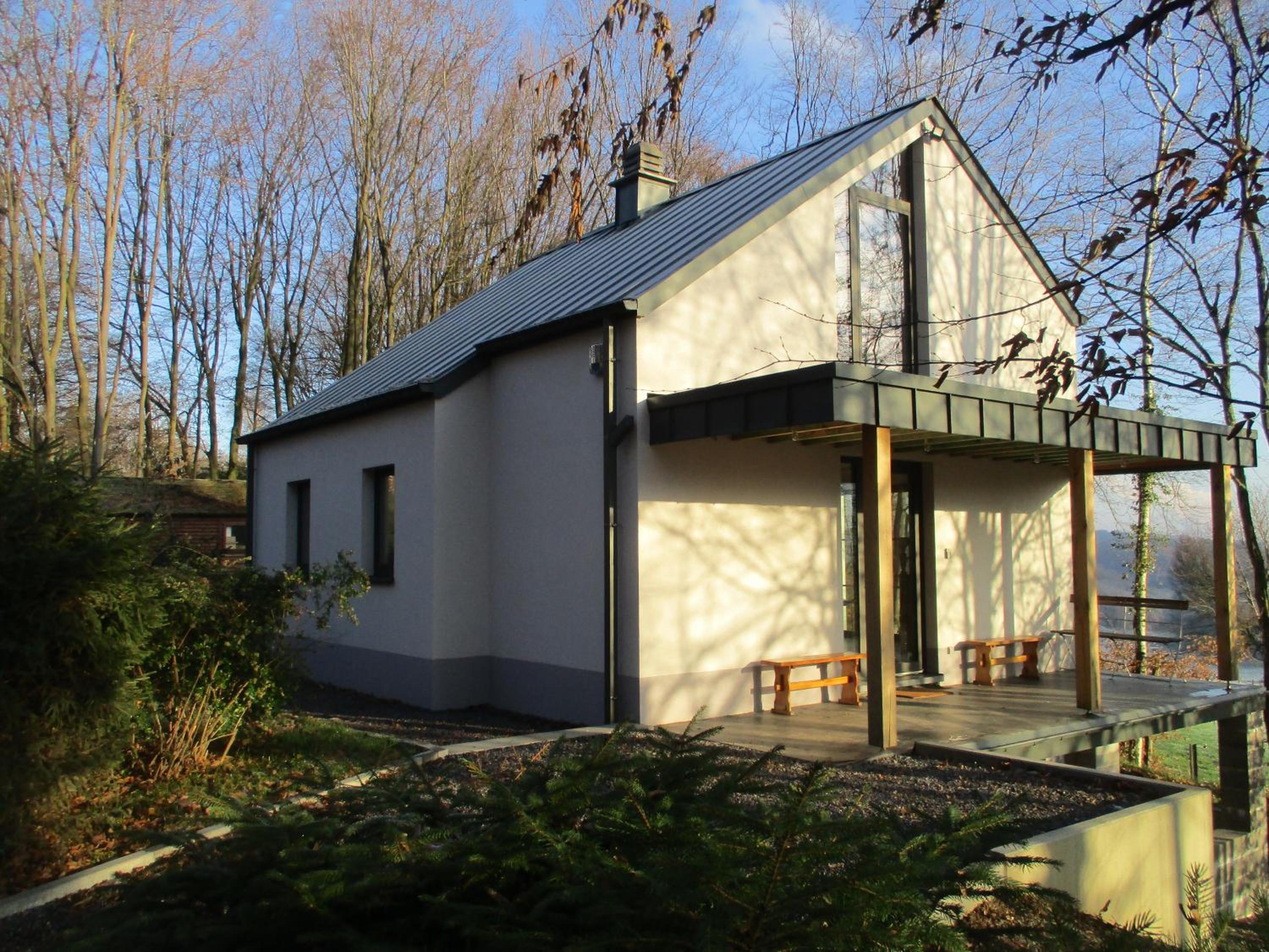 l'abri'gîte sous les arbres