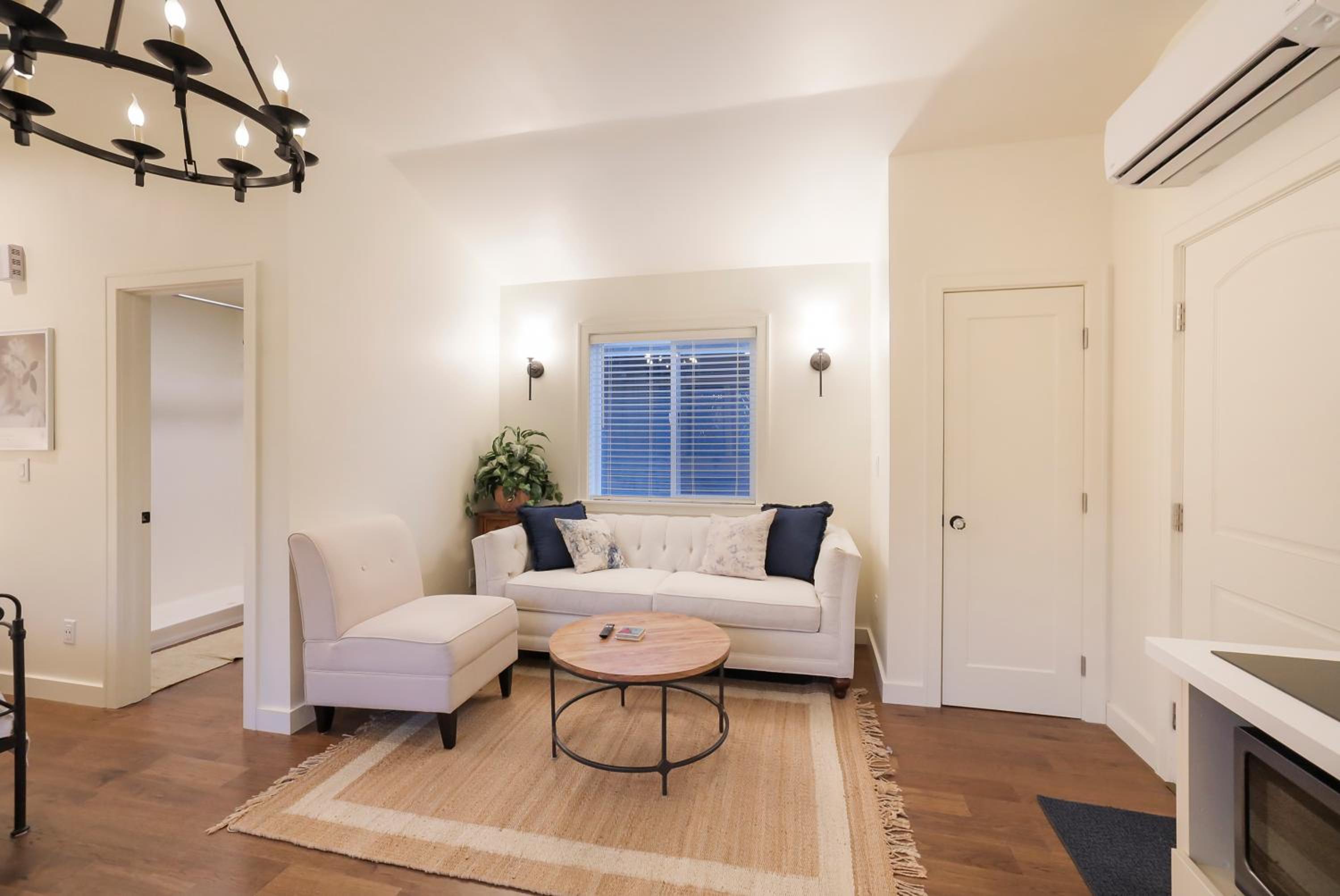 Chico Vacations - New Tudor Cottage one block from Chico State and downtown with private garage - Property Image 3