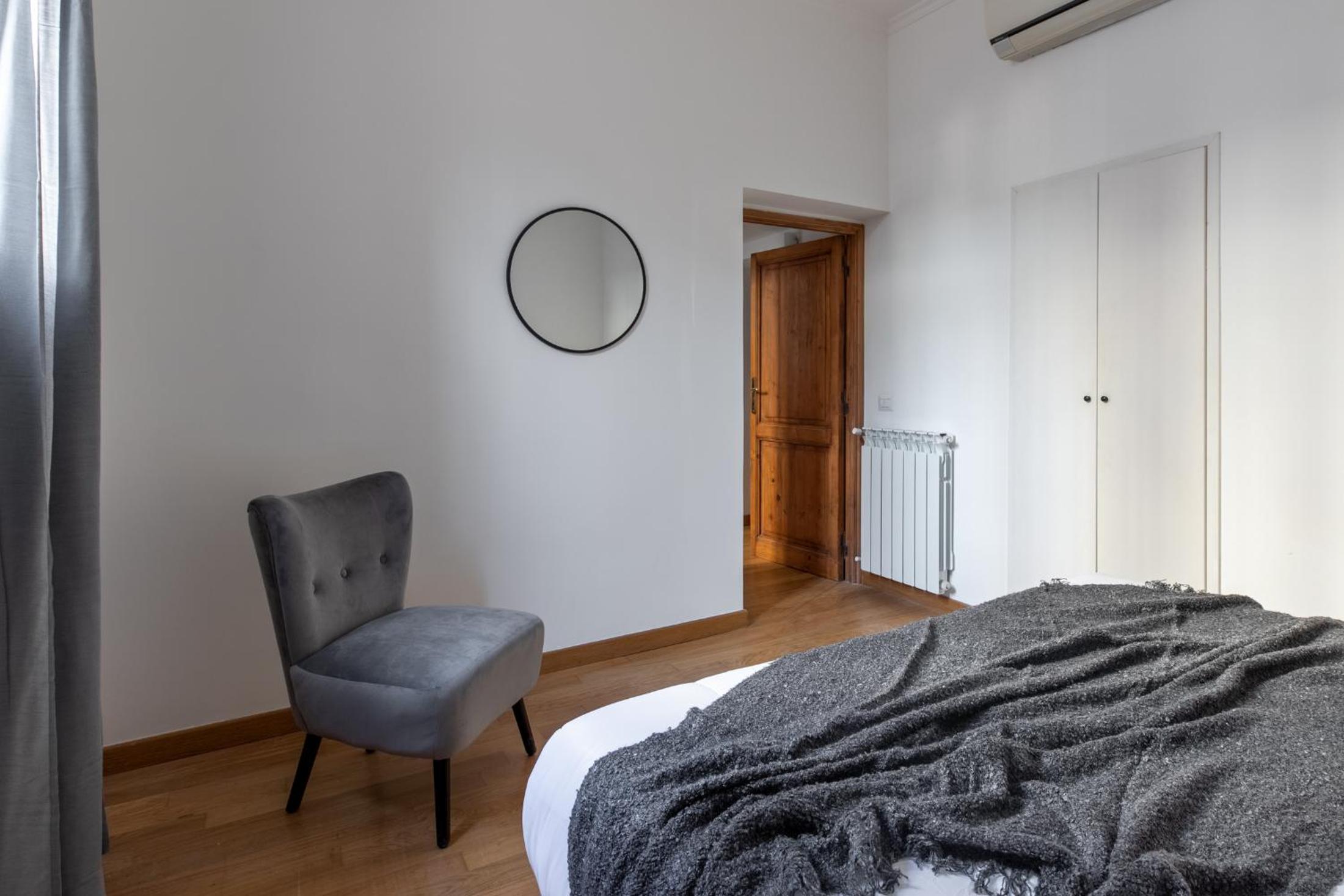 iFlat Spanish Steps Elegant Apartment