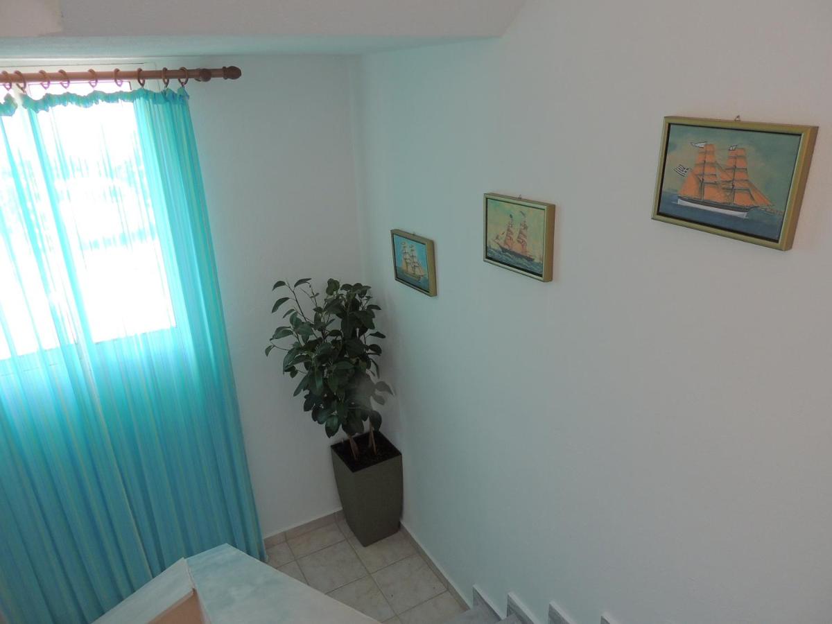 Photo 44