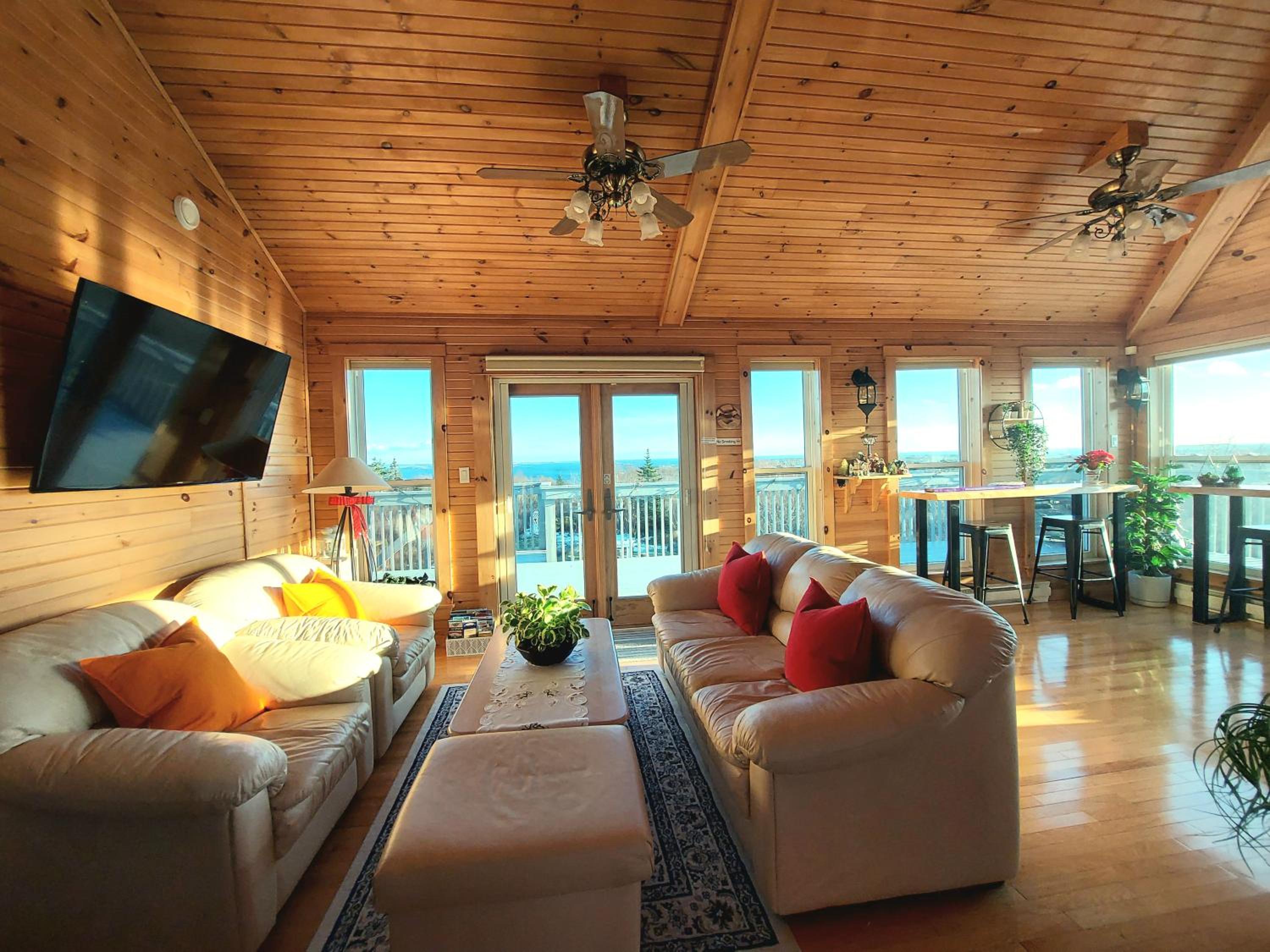 Panorama Sunrise House