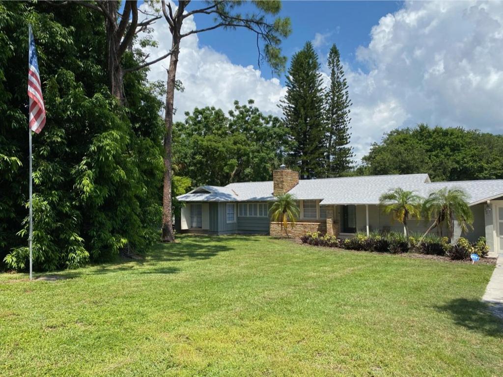 Hotel Siesta Key Waterfront Estate W Pool Privacy! - Image 1