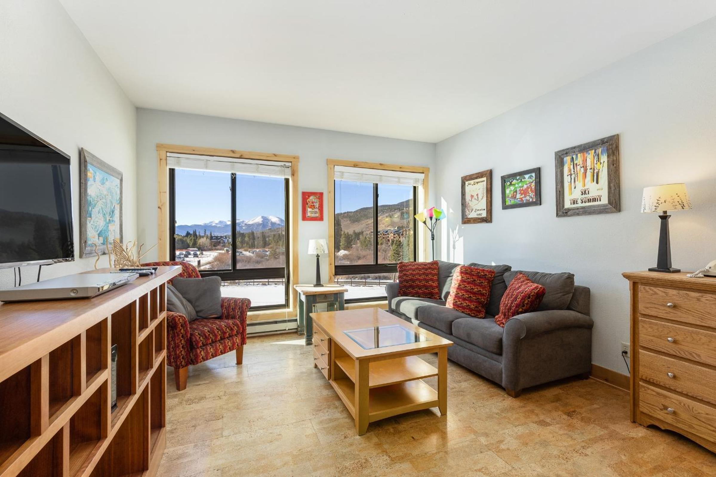 2754 Slopeside condo