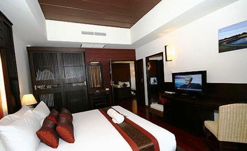 Mae Jo Golf Resort & Spa
