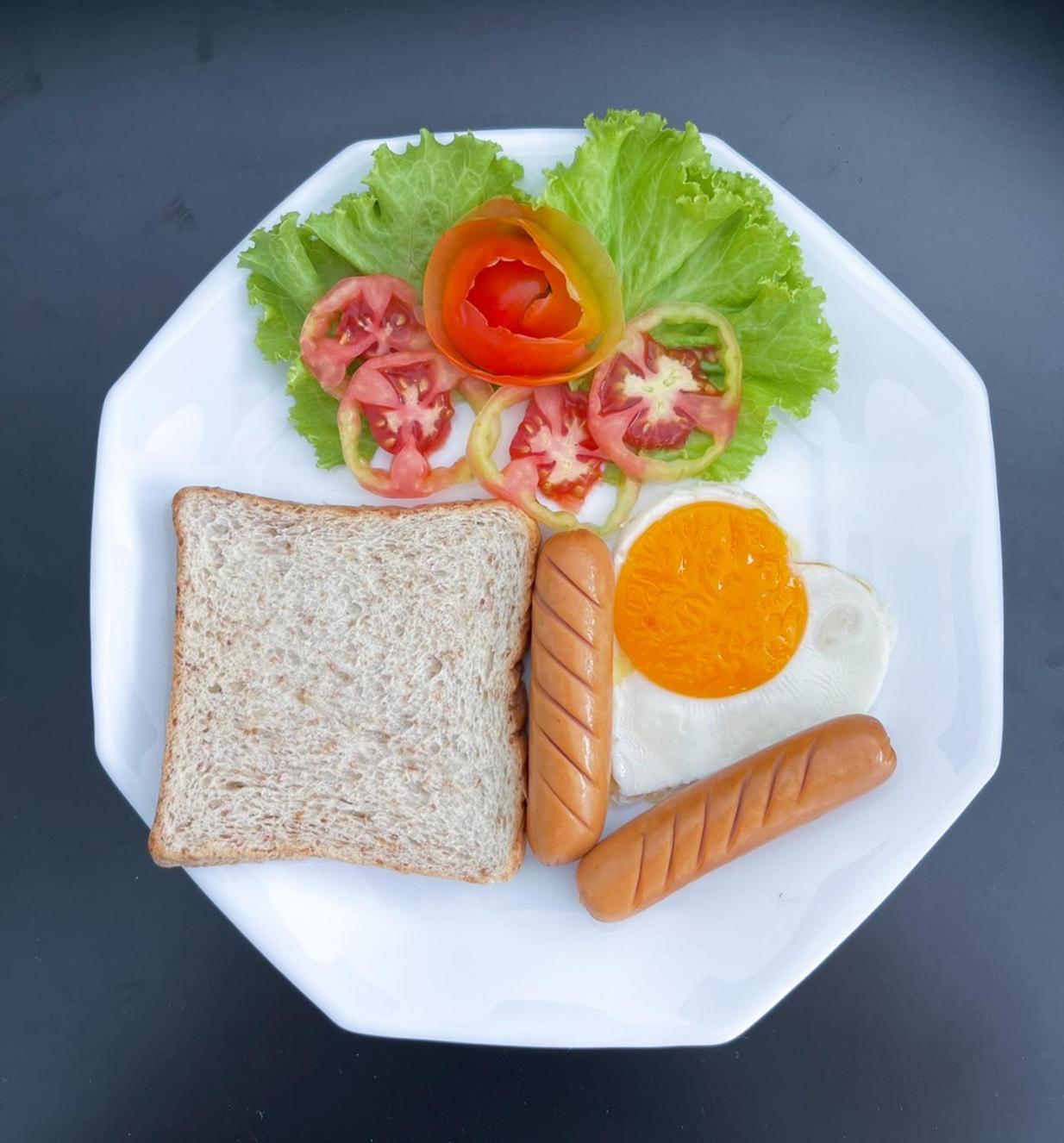 Food & Beverage