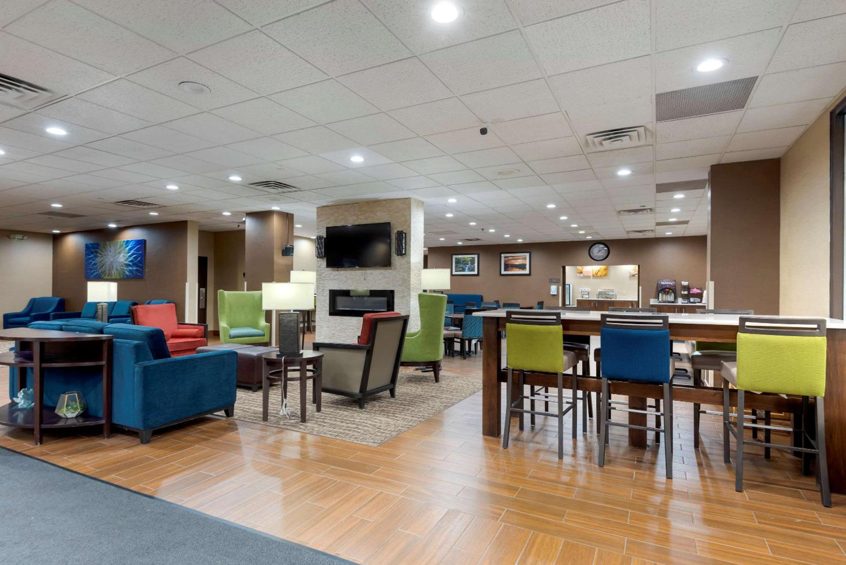 Comfort Inn Binghamton I-81 view 5