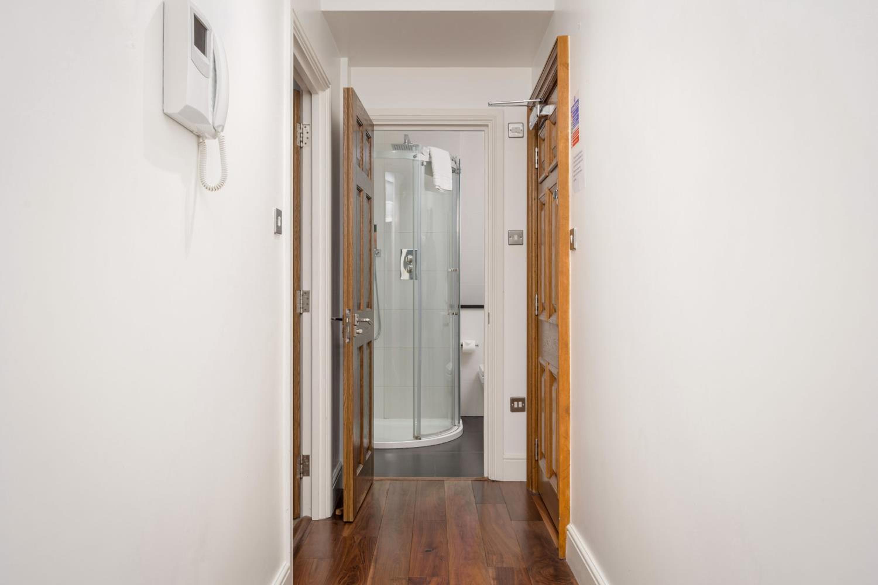 Apartment 5, 48 Bishopsgate by City Living London