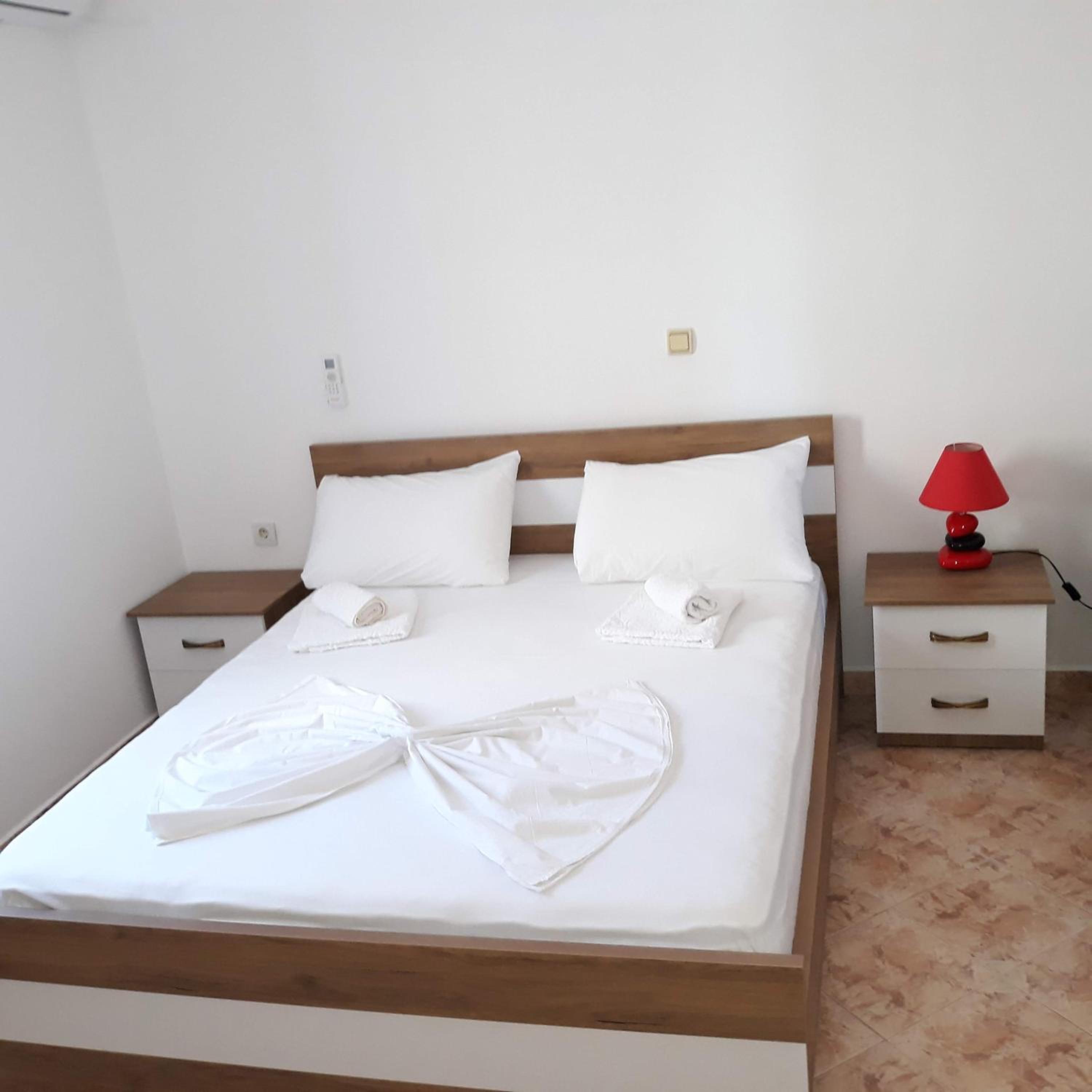 Familiar Apartments!Near the Beach & Butrinti Lake!