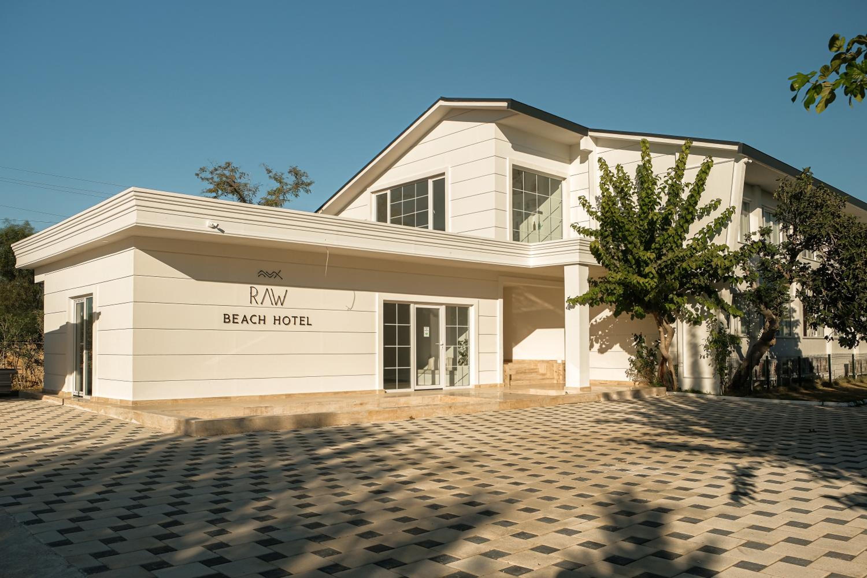 RAW BEACH OTEL - Image 10