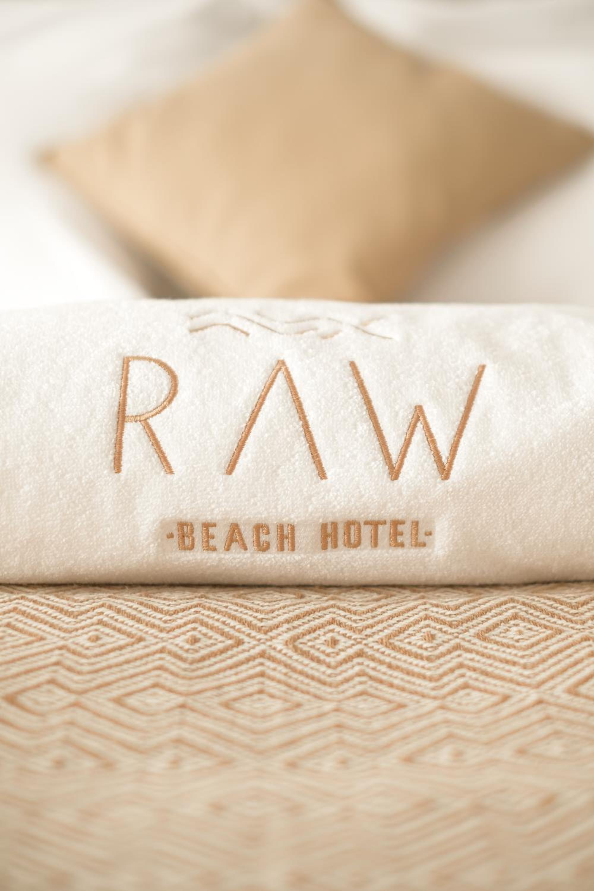 RAW BEACH OTEL - Image 5