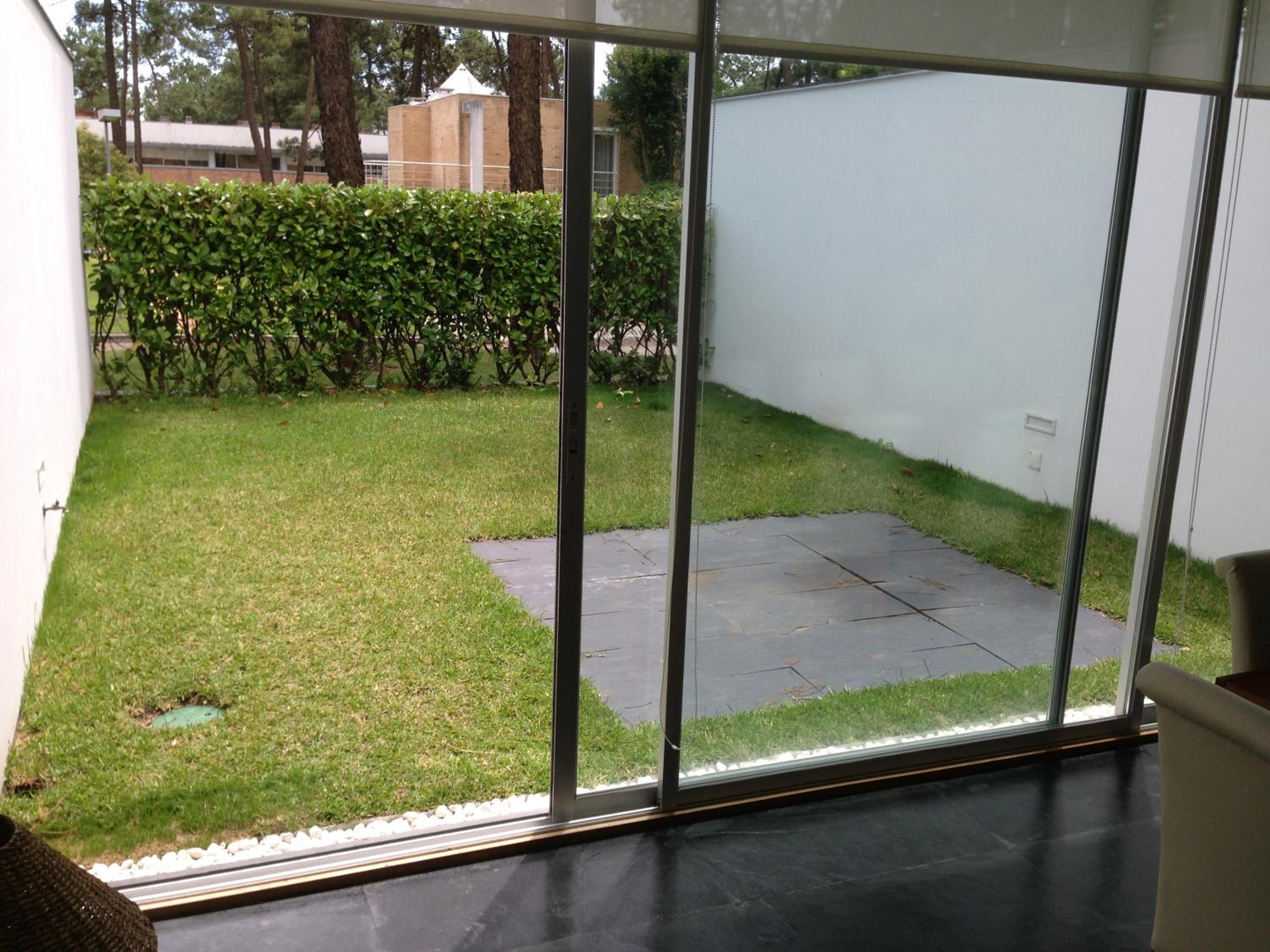 Photo 33