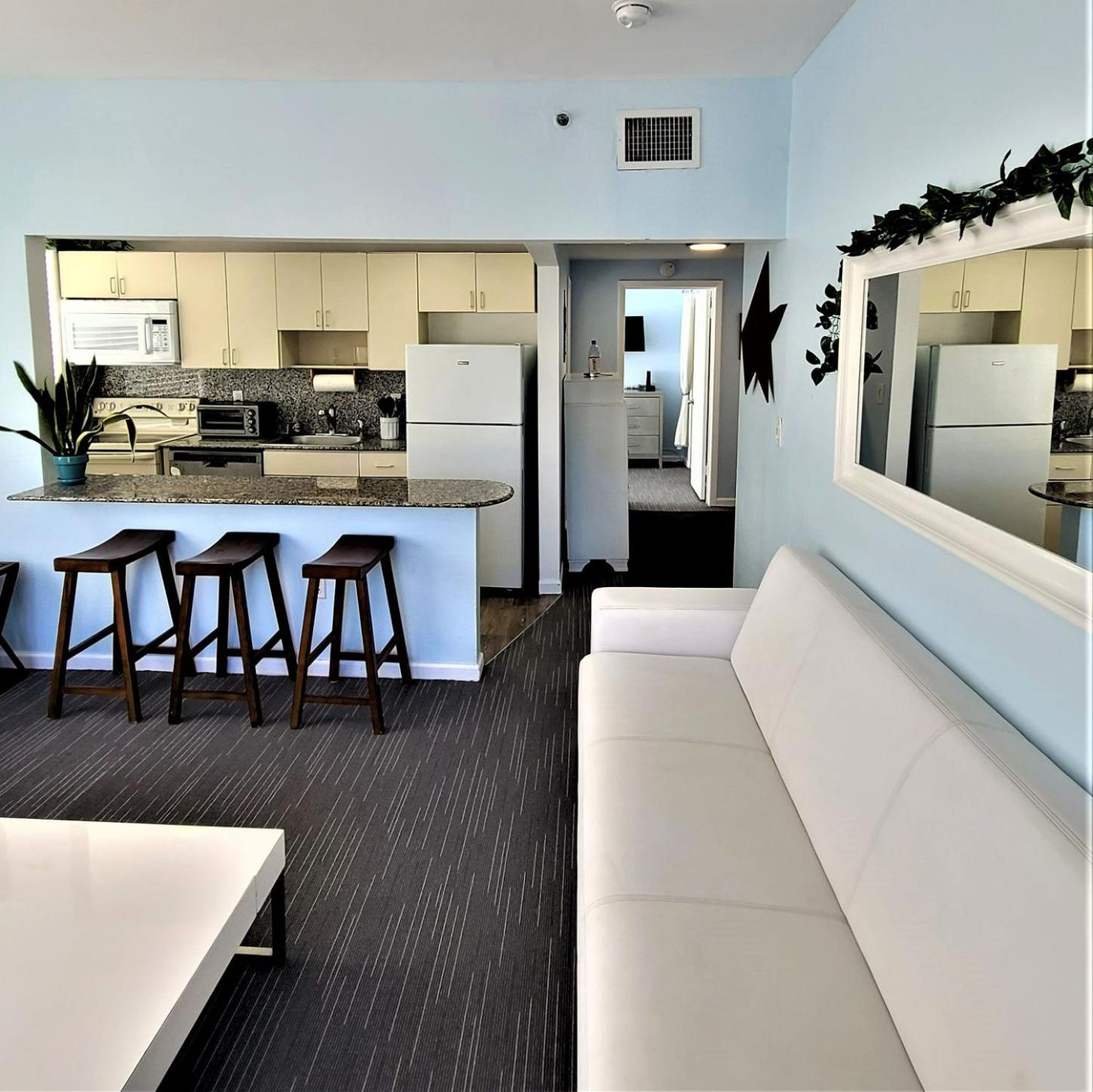 918 SOBE FLATS